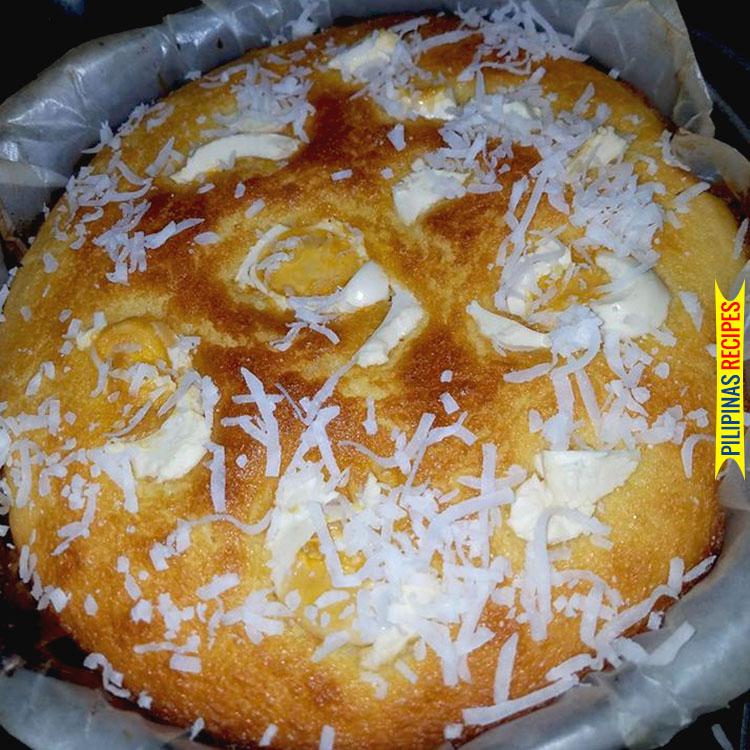 Photo of Filipino snack food called Bibingka Malagkit or rice cake made  from glutenous rice cooked in coconut milk and topped with caramelized  coconut Stock Photo - Alamy