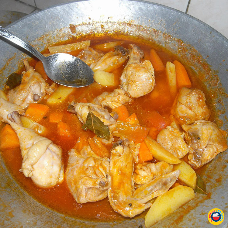 chicken-kaldereta-recipe-kalderetang-manok-pilipinas-recipes