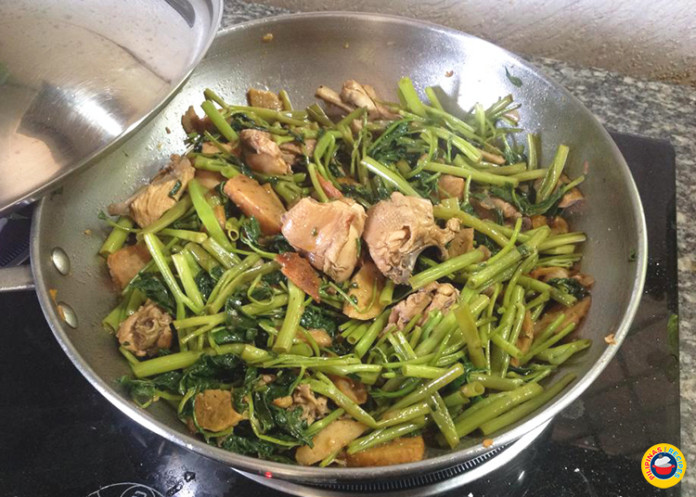 Adobong Kangkong Recipe - Pilipinas Recipes
