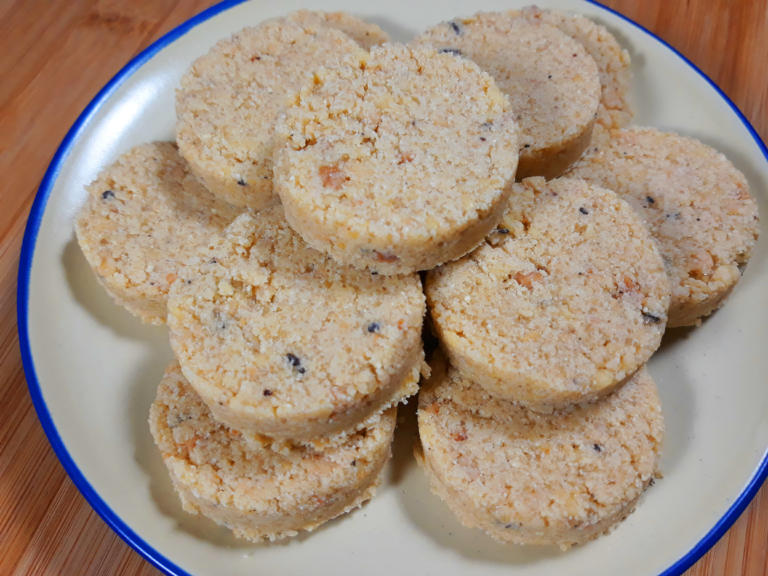 Polvoron with Peanuts